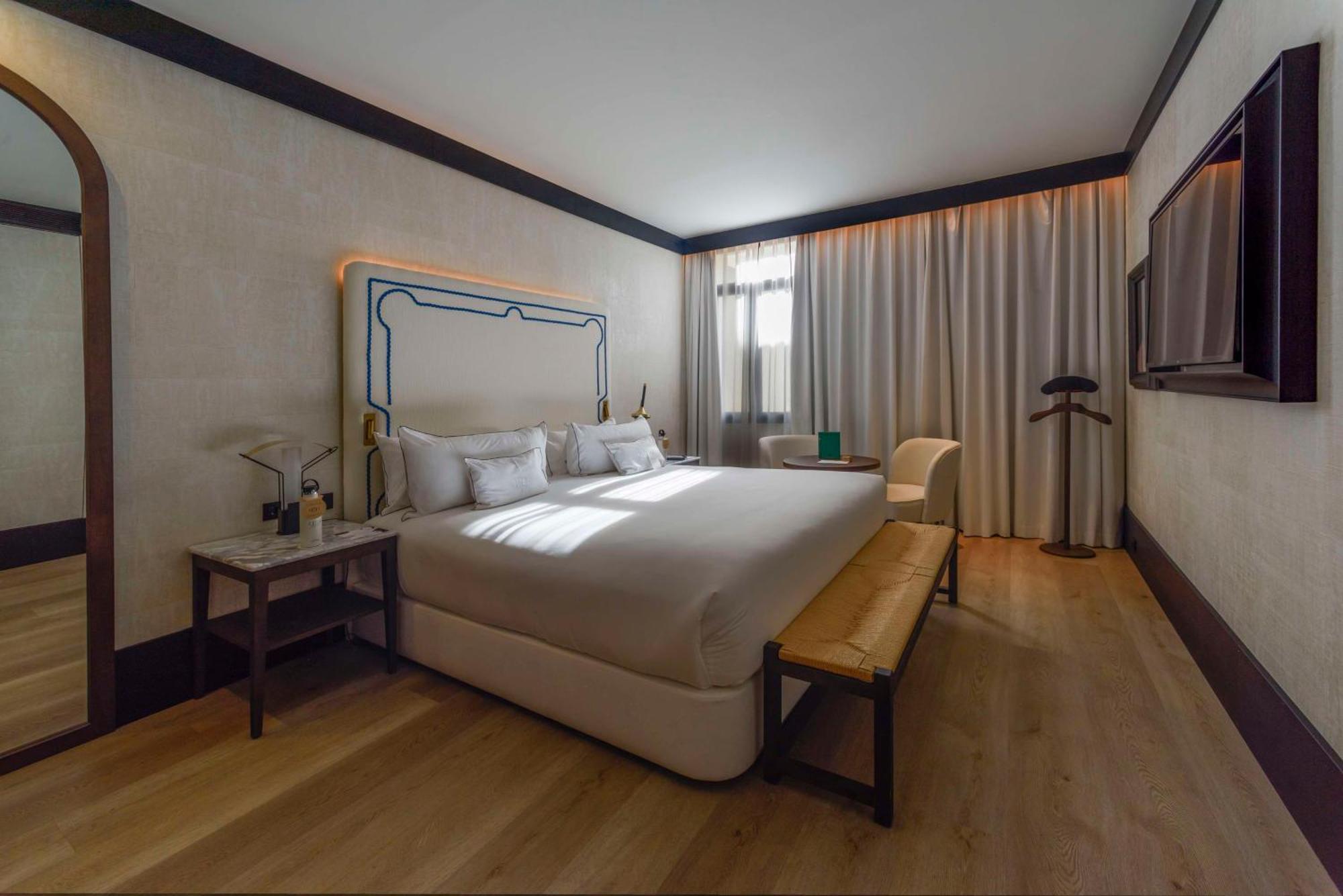 Hotel Montera Madrid, Curio Collection By Hilton Exterior foto